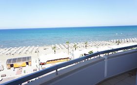 Lazuli Beachfront Apartment 43